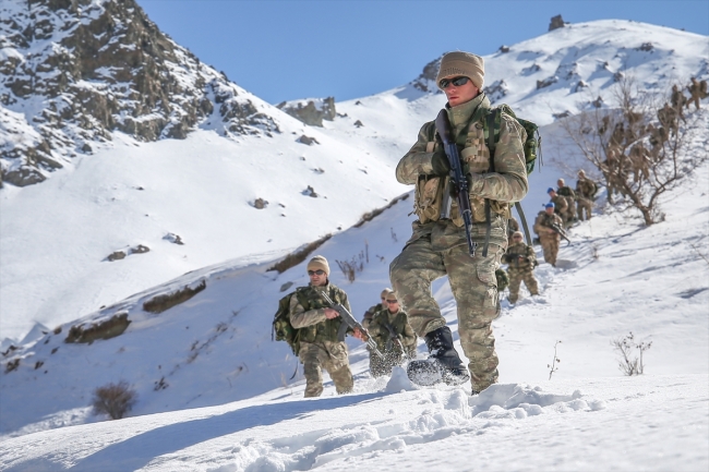 Terörle mücadelenin “gizli kahramanları” güvenlik korucuları